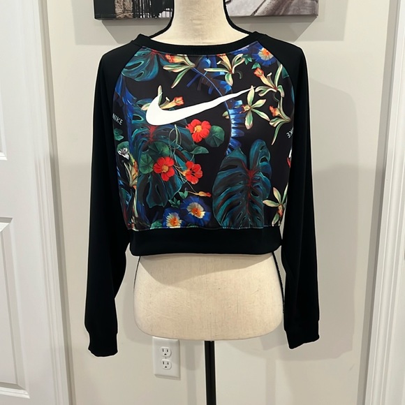 Nike Tropical Cropped Sweatshirt - Picture 2 of 8